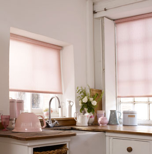 Рулонные шторы на кухню